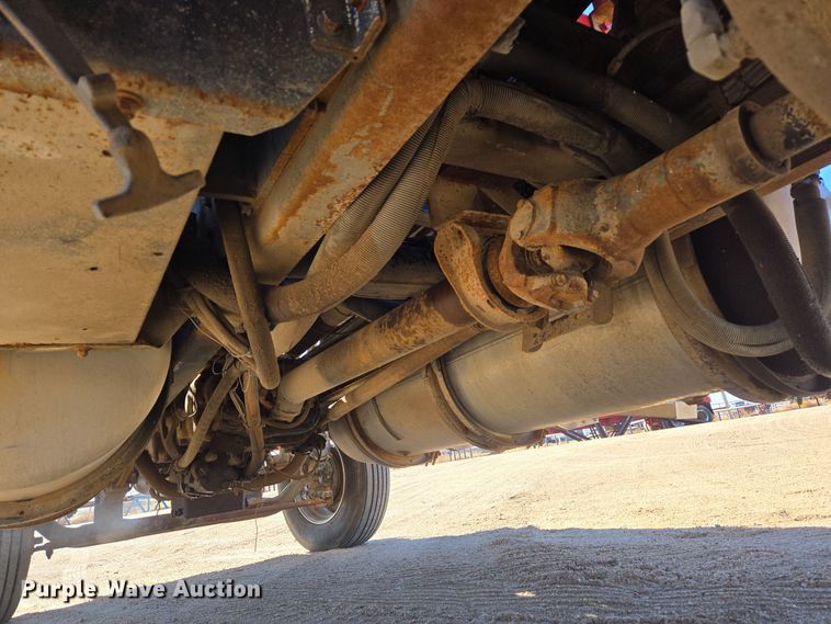 image for item DO1756 1999 Western Star 4964EX winch truck