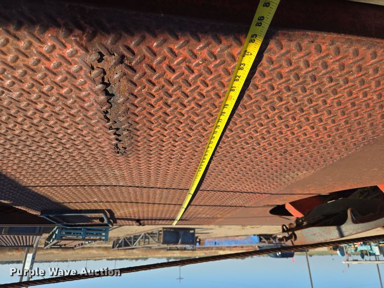 image for item DO1756 1999 Western Star 4964EX winch truck