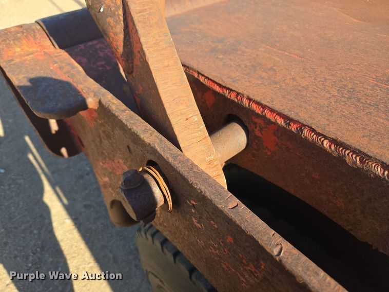 image for item DO1756 1999 Western Star 4964EX winch truck