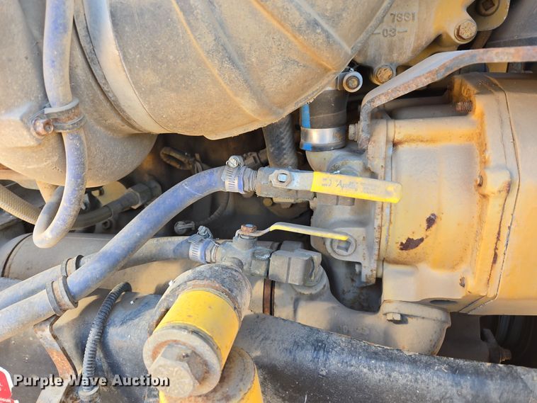 image for item DO1756 1999 Western Star 4964EX winch truck