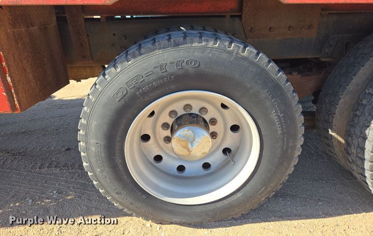 image for item DO1756 1999 Western Star 4964EX winch truck