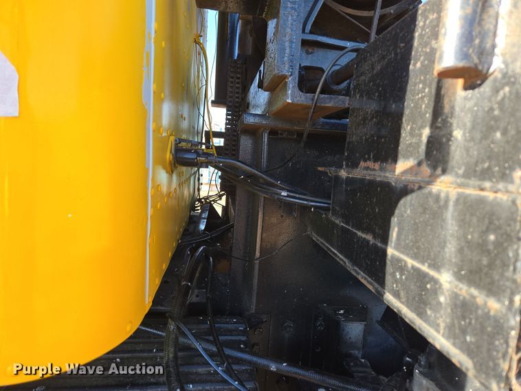 image for item DO1757 1991 International Paystar 5000 winch truck