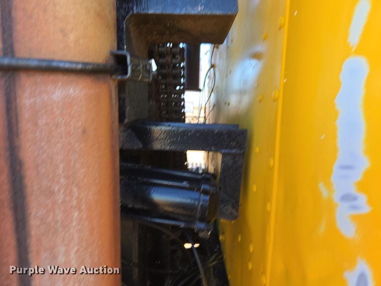 image for item DO1757 1991 International Paystar 5000 winch truck