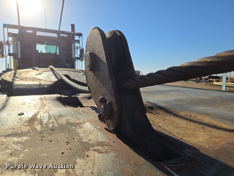 image for item DO1757 1991 International Paystar 5000 winch truck