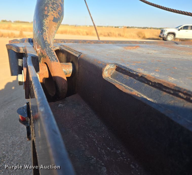 image for item DO1757 1991 International Paystar 5000 winch truck