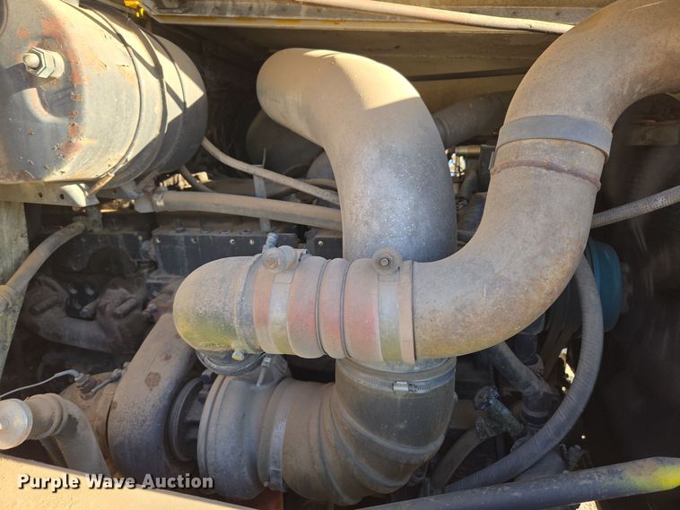 image for item DO1757 1991 International Paystar 5000 winch truck