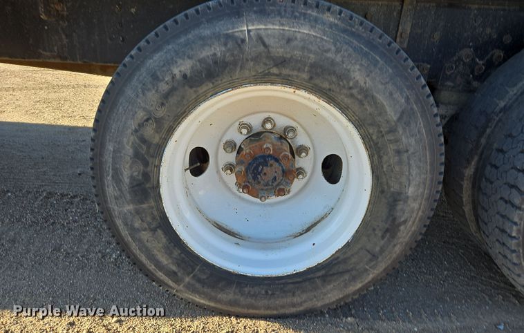 image for item DO1757 1991 International Paystar 5000 winch truck