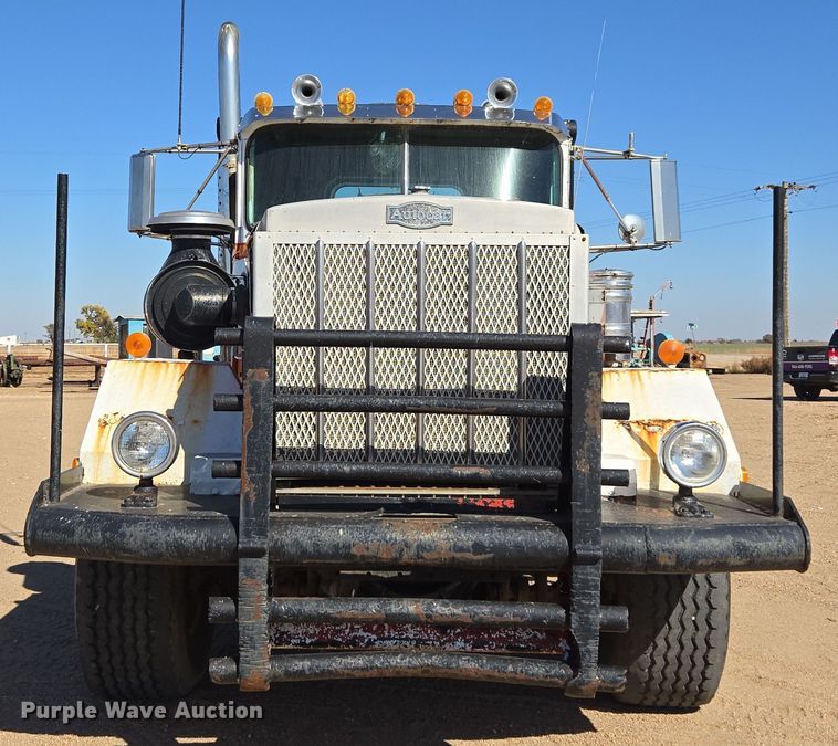 image for item DO1763 1981 Autocar winch truck