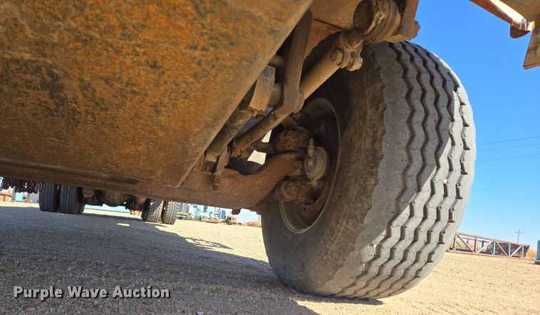 image for item DO1763 1981 Autocar winch truck