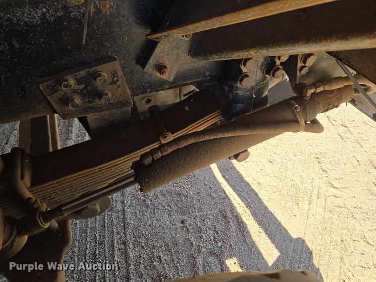 image for item DO1763 1981 Autocar winch truck