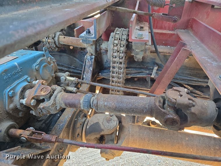 image for item DO1763 1981 Autocar winch truck