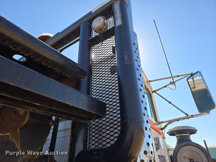 image for item DO1763 1981 Autocar winch truck