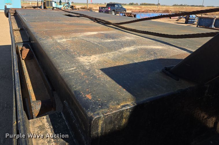 image for item DO1763 1981 Autocar winch truck