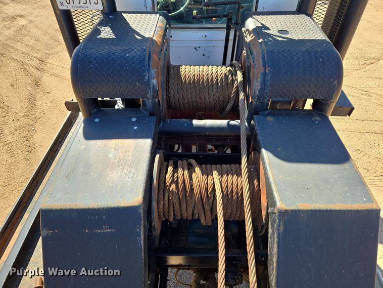 image for item DO1763 1981 Autocar winch truck