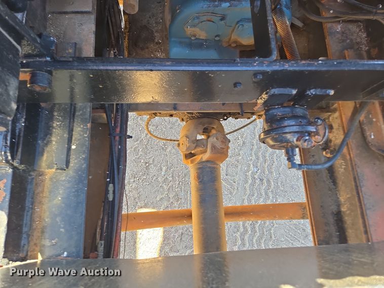 image for item DO1763 1981 Autocar winch truck