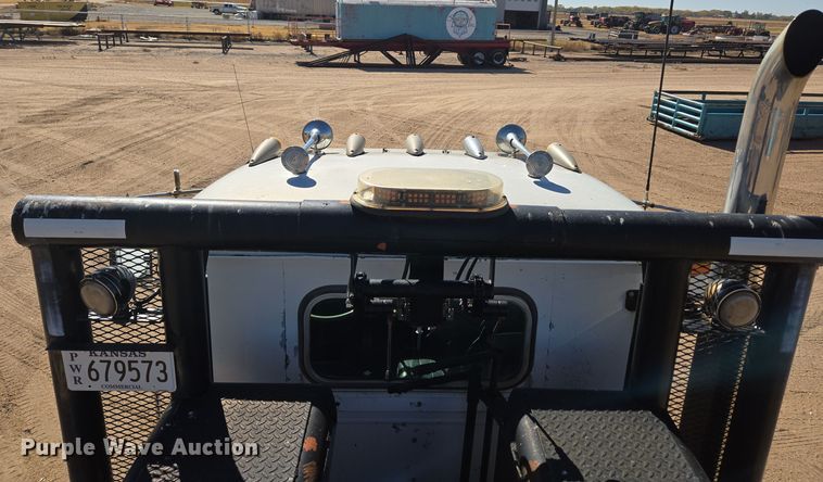 image for item DO1763 1981 Autocar winch truck