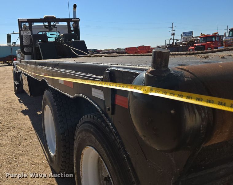 image for item DO1763 1981 Autocar winch truck