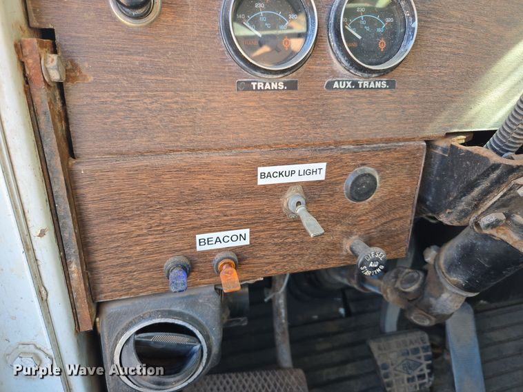 image for item DO1763 1981 Autocar winch truck