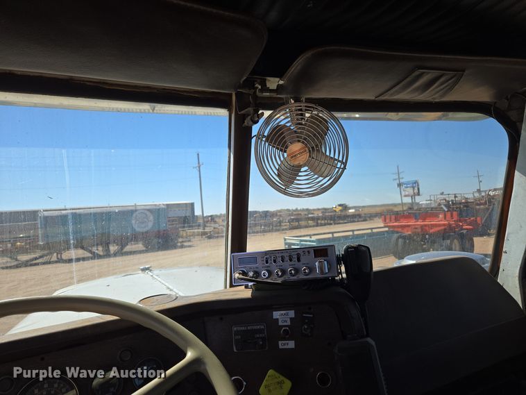 image for item DO1763 1981 Autocar winch truck