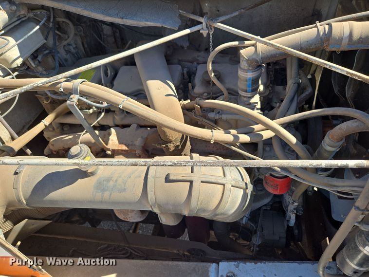 image for item DO1763 1981 Autocar winch truck