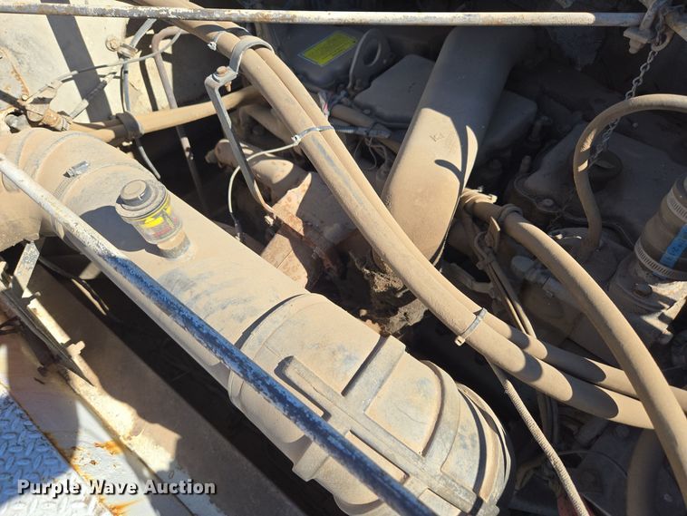 image for item DO1763 1981 Autocar winch truck