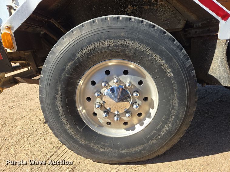 image for item DO1763 1981 Autocar winch truck