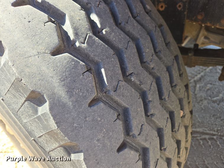 image for item DO1763 1981 Autocar winch truck