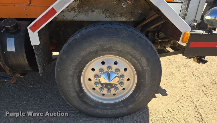 image for item DO1763 1981 Autocar winch truck