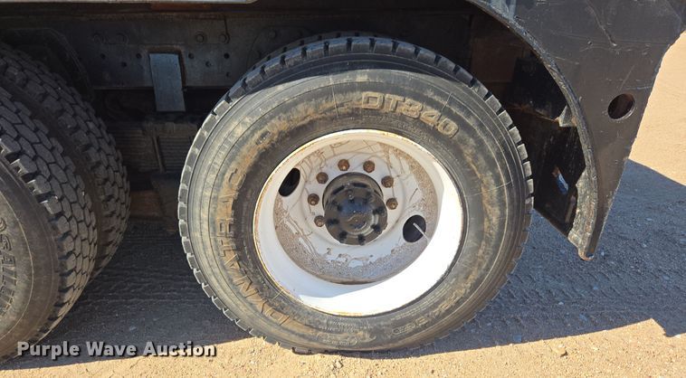 image for item DO1763 1981 Autocar winch truck