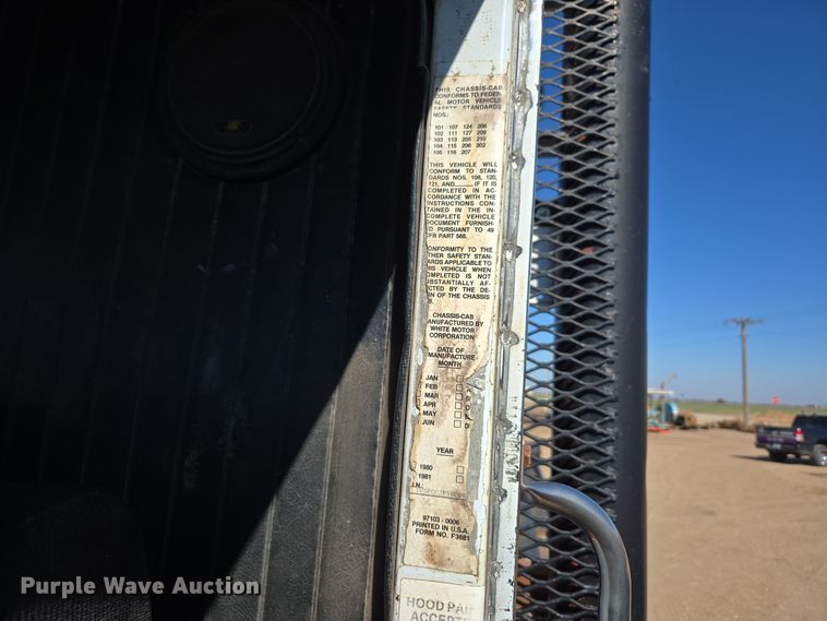 image for item DO1763 1981 Autocar winch truck