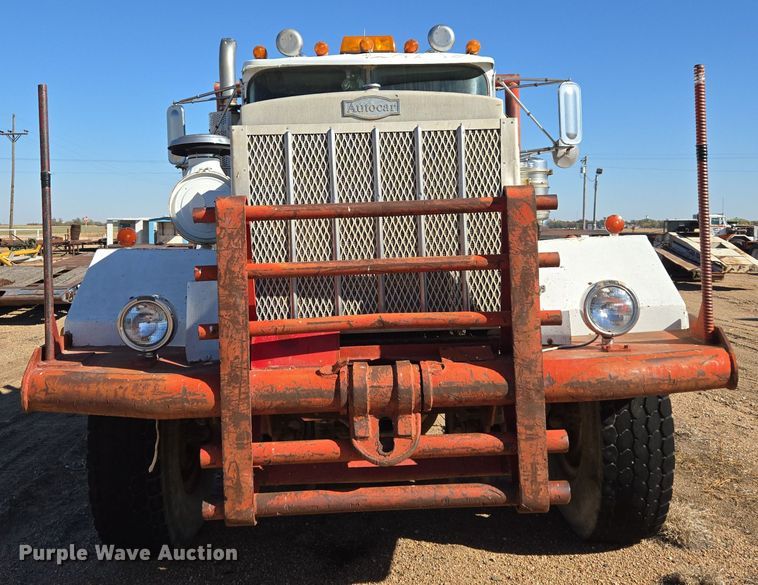 image for item DO1764 1981 Autocar DC10364B winch truck