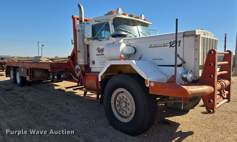 image for item DO1764 1981 Autocar DC10364B winch truck