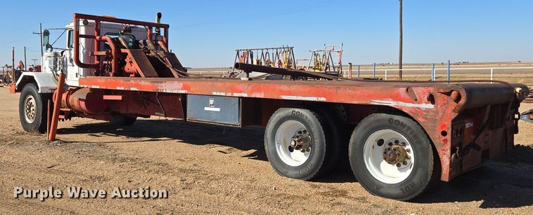 image for item DO1764 1981 Autocar DC10364B winch truck