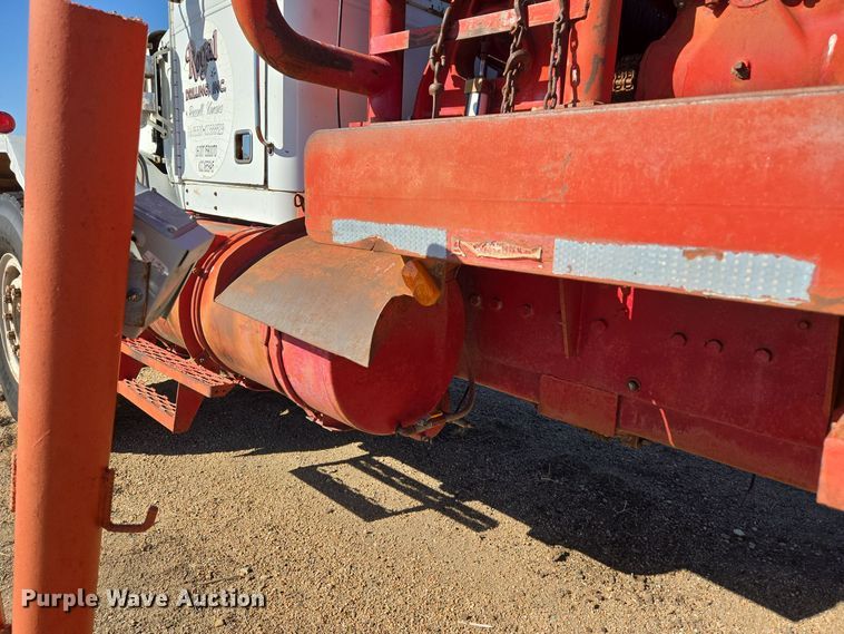 image for item DO1764 1981 Autocar DC10364B winch truck