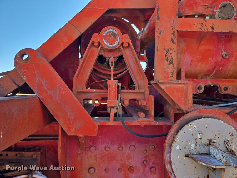 image for item DO1764 1981 Autocar DC10364B winch truck