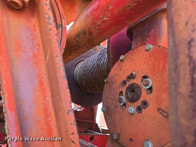 image for item DO1764 1981 Autocar DC10364B winch truck