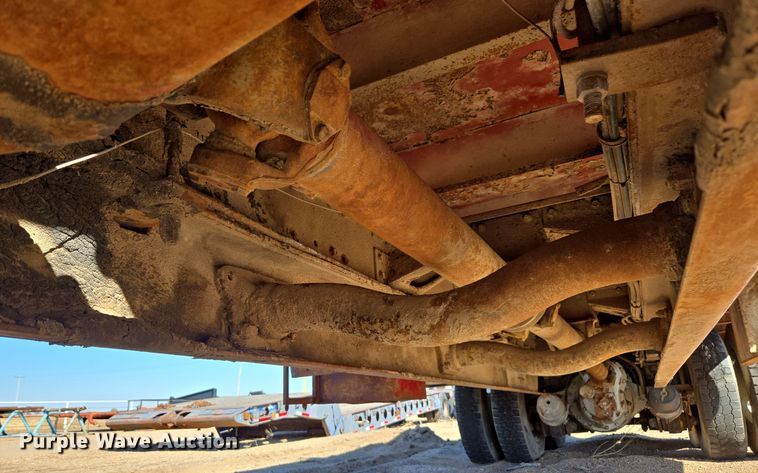 image for item DO1764 1981 Autocar DC10364B winch truck