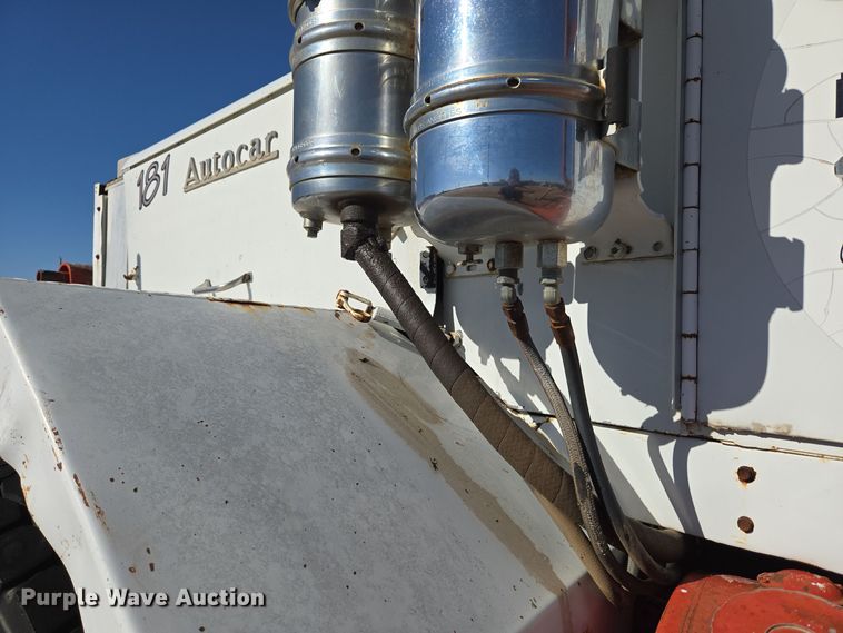 image for item DO1764 1981 Autocar DC10364B winch truck