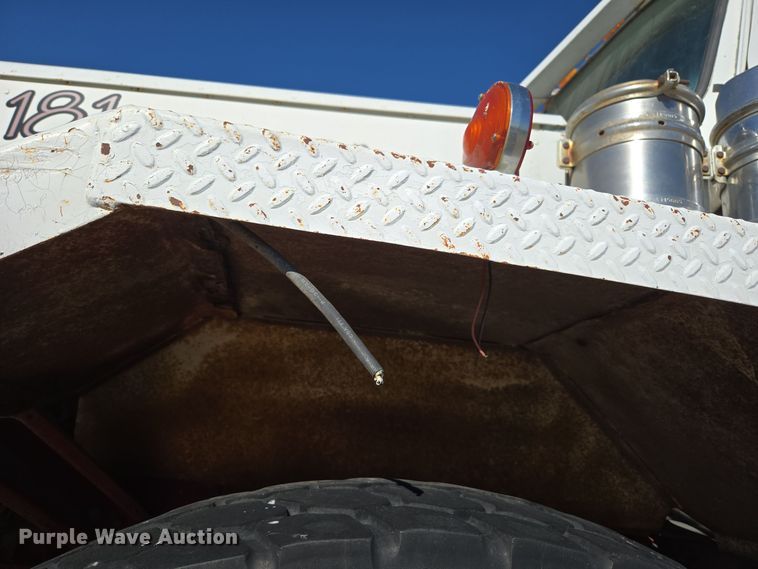 image for item DO1764 1981 Autocar DC10364B winch truck