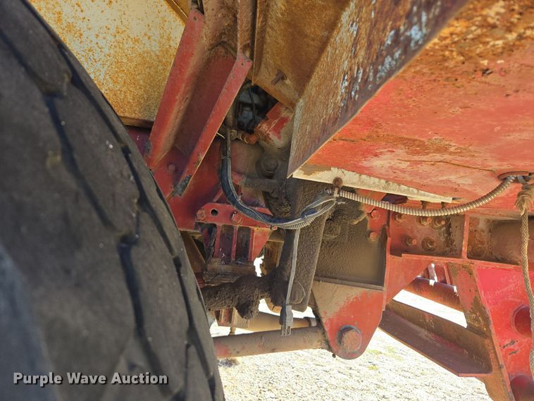 image for item DO1764 1981 Autocar DC10364B winch truck