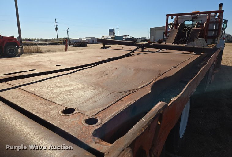 image for item DO1764 1981 Autocar DC10364B winch truck