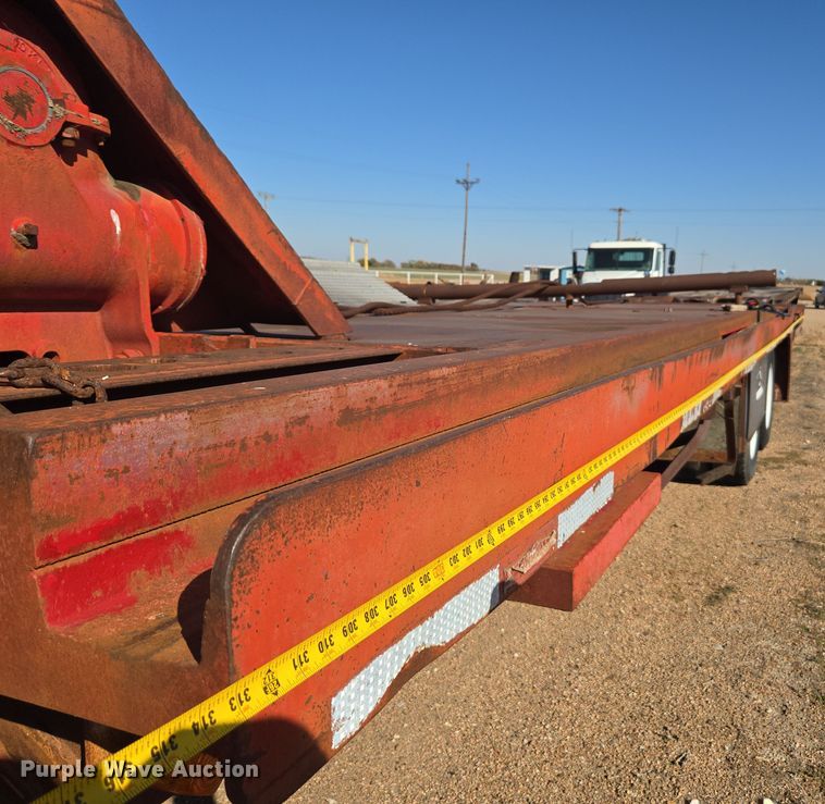 image for item DO1764 1981 Autocar DC10364B winch truck