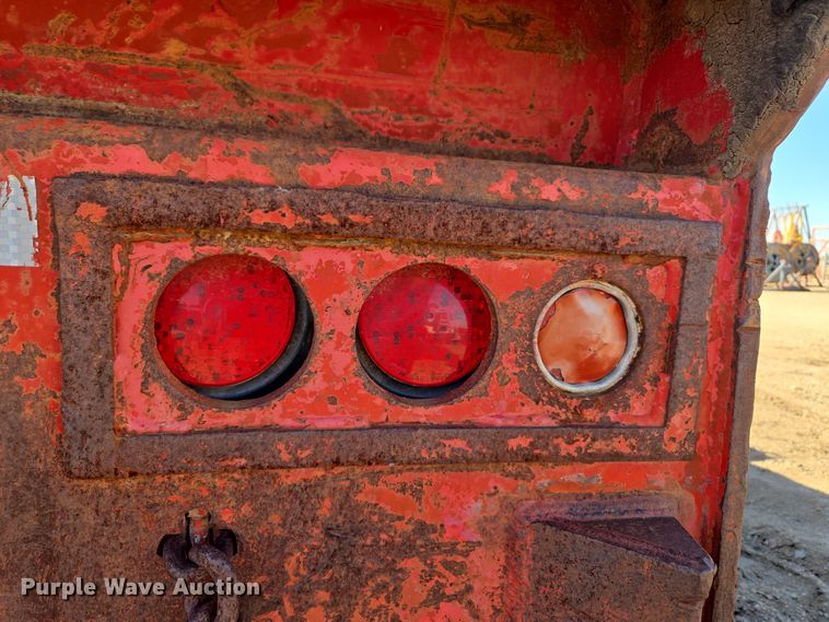 image for item DO1764 1981 Autocar DC10364B winch truck