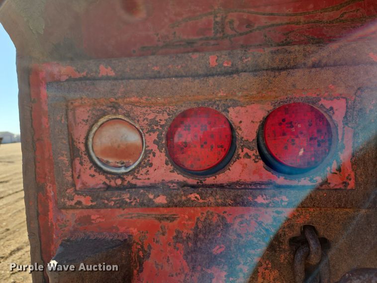 image for item DO1764 1981 Autocar DC10364B winch truck