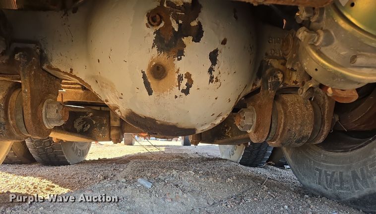 image for item DO1764 1981 Autocar DC10364B winch truck