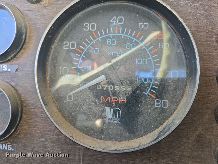 image for item DO1764 1981 Autocar DC10364B winch truck