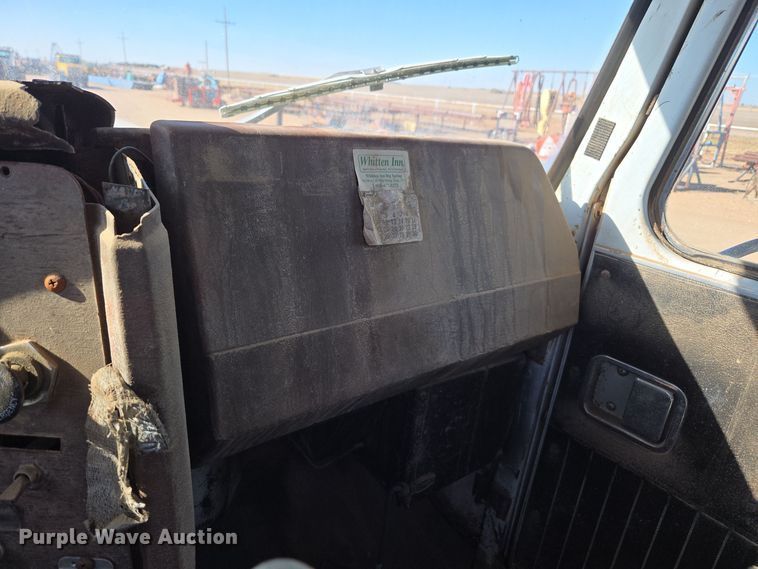 image for item DO1764 1981 Autocar DC10364B winch truck