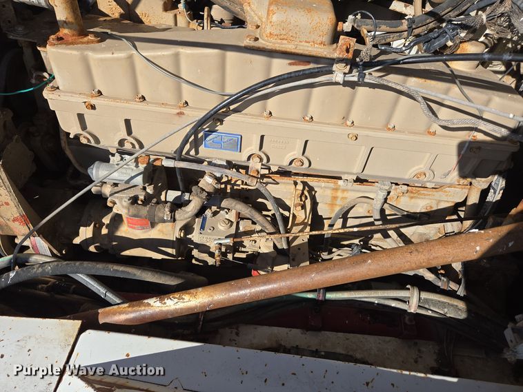 image for item DO1764 1981 Autocar DC10364B winch truck