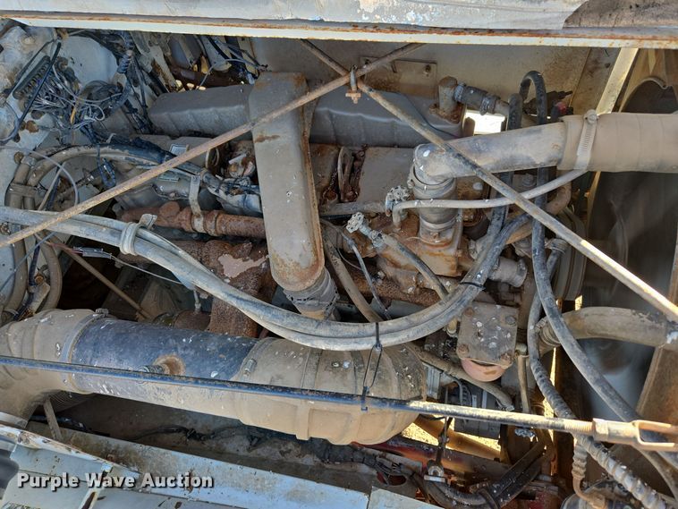 image for item DO1764 1981 Autocar DC10364B winch truck