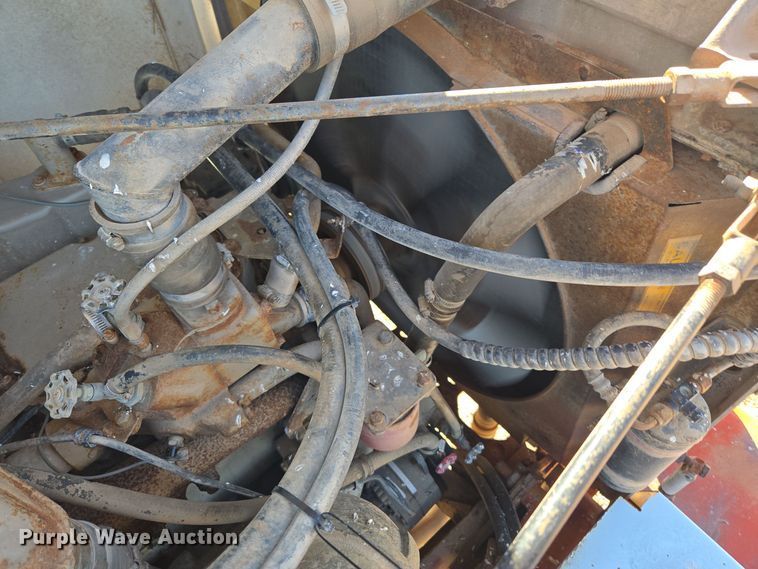 image for item DO1764 1981 Autocar DC10364B winch truck